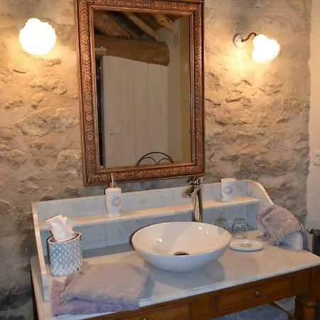 Les Du Joslin Bed & Breakfast